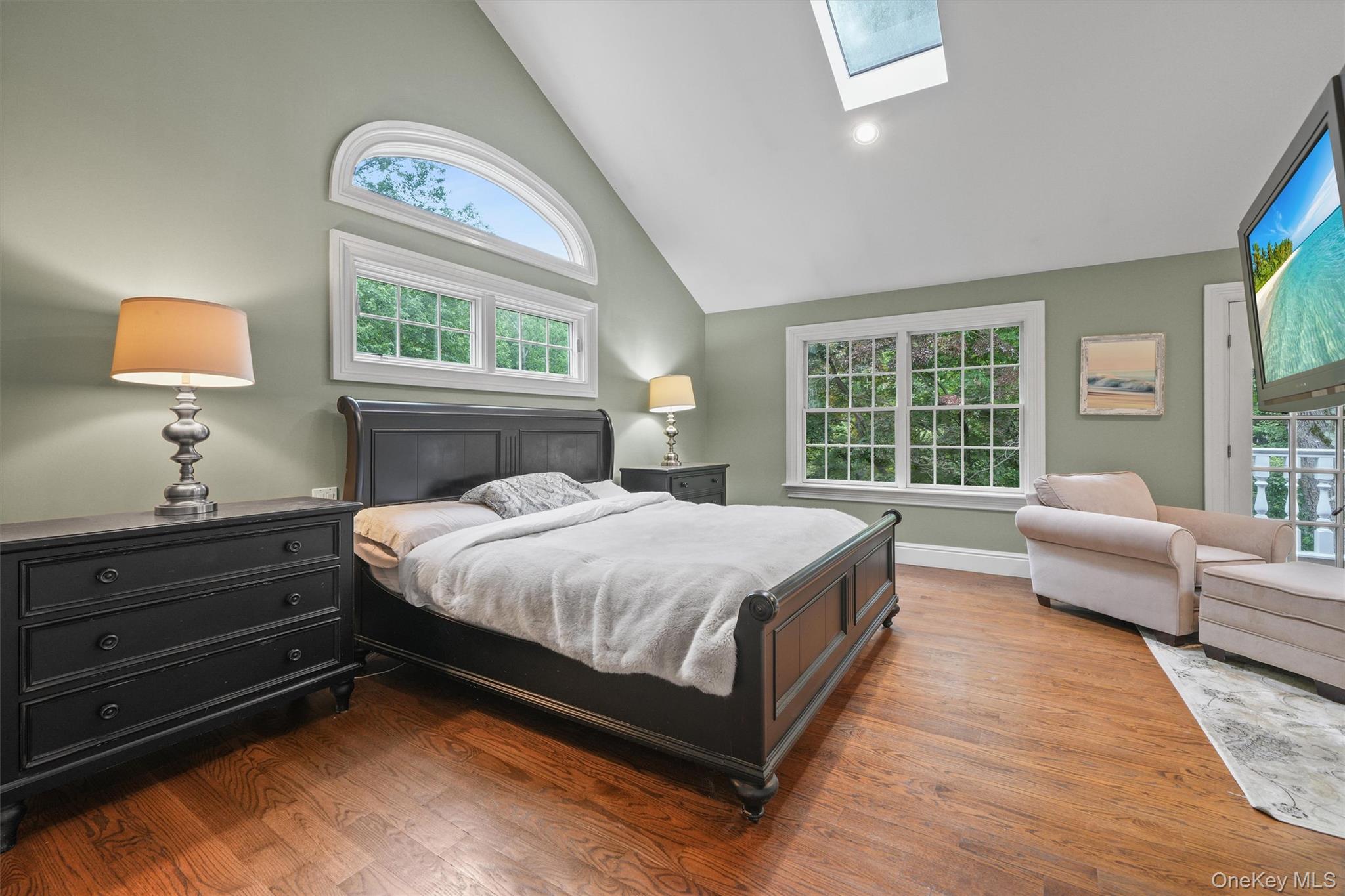 383 Illington Road Ossining, NY 10562 - Photo 21 of 50 a spacious bedroom with a bed and a window