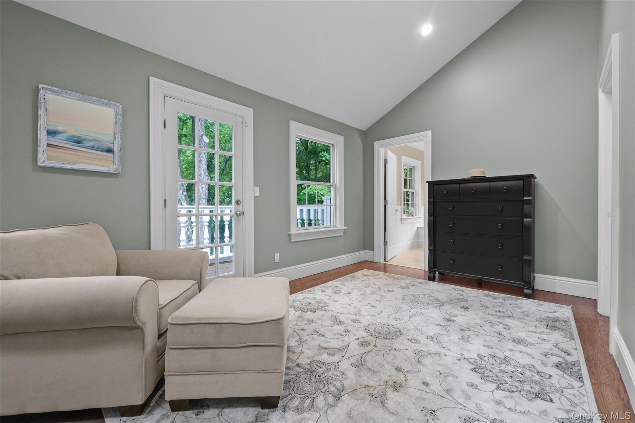 383 Illington Road Ossining, NY 10562 - Photo 23 of 50 a living room with furniture and a window