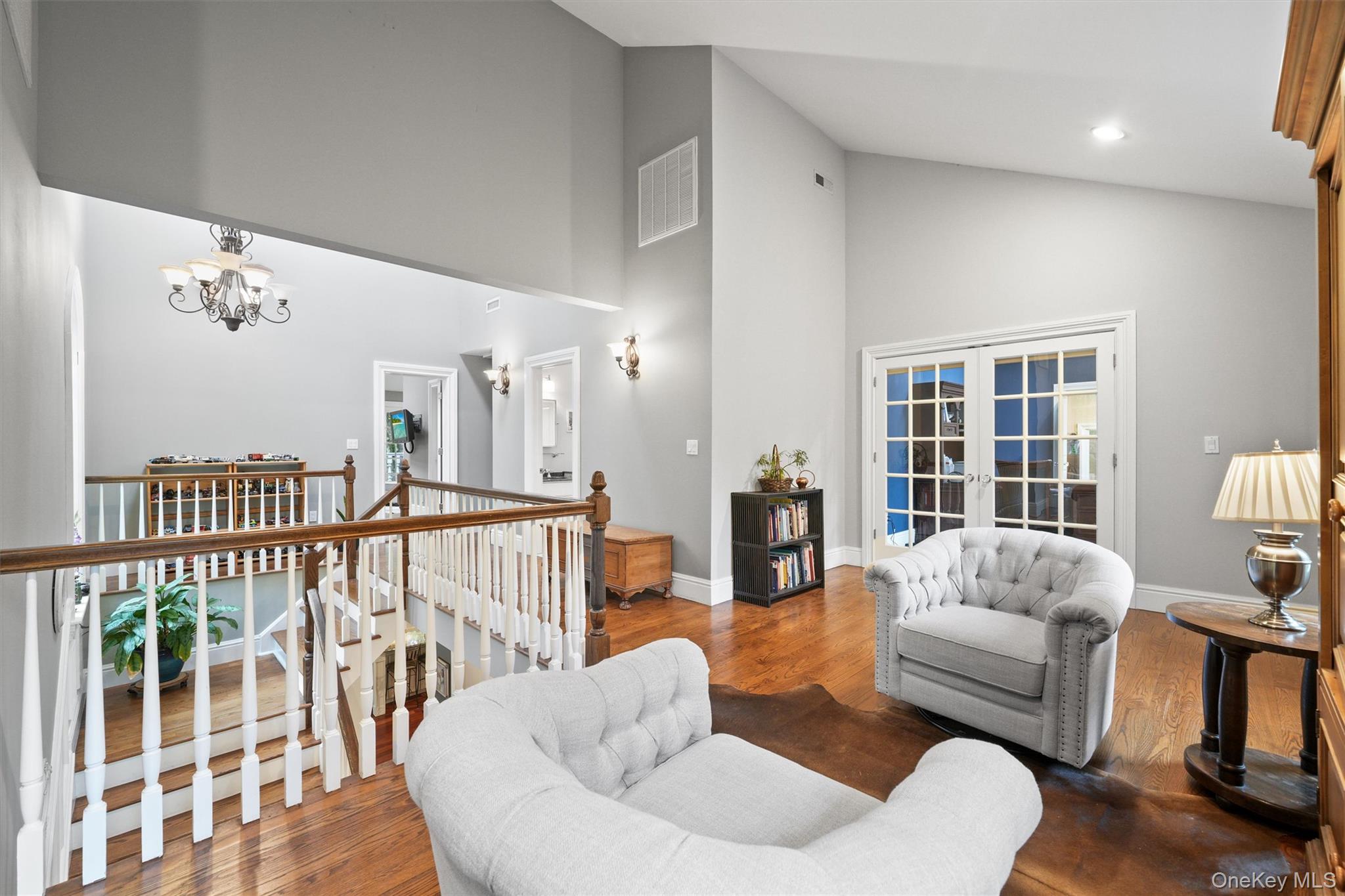 383 Illington Road Ossining, NY 10562 - Photo 33 of 50 a living room with furniture and a large window
