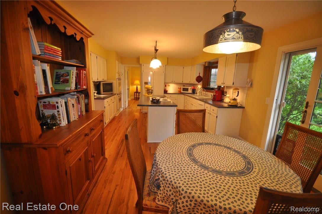 1638 Sumac Drive Rochester, MI 48309 - Photo 10 of 29 10.JPG