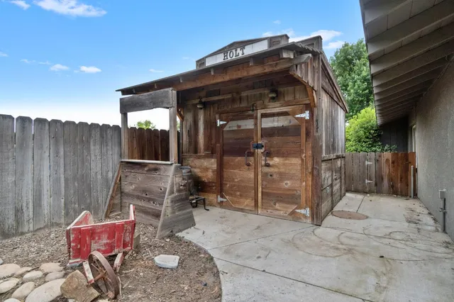 $655,000 | 10730 17th Avenue, Lemoore, CA 93245