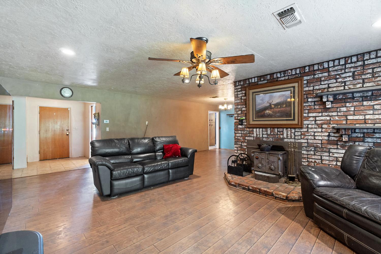 10730 17th Avenue Lemoore, CA 93245 - Photo 7 of 42