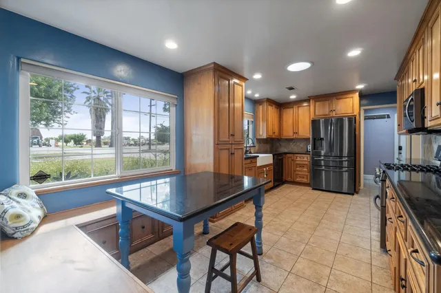 $655,000 | 10730 17th Avenue, Lemoore, CA 93245