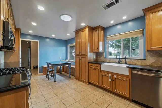 $655,000 | 10730 17th Avenue, Lemoore, CA 93245