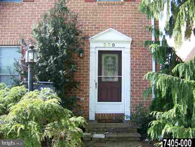 239 Georgetown Court Hanover, PA 17331 - Photo 2 of 25 Gallery Image 2