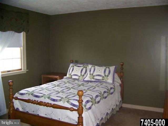 239 Georgetown Court Hanover, PA 17331 - Photo 21 of 25 Gallery Image 21