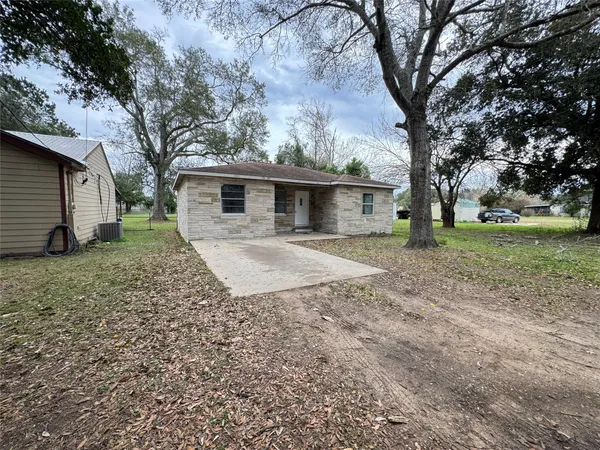 $1,450 | 1824 Reese Street, Liberty, TX 77575