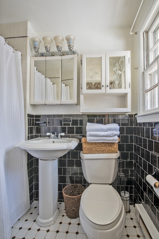 111 Greenwood Road Andover, MA 01810 - Photo 16 of 22 Gallery Image 16