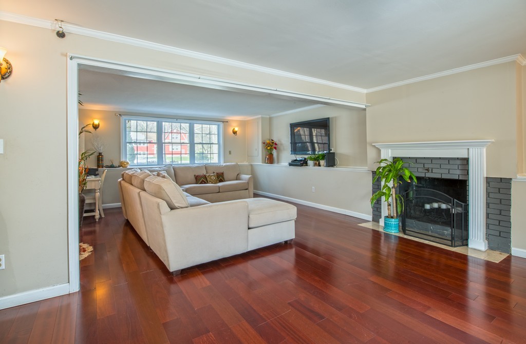 111 Greenwood Road Andover, MA 01810 - Photo 5 of 22 Gallery Image 5