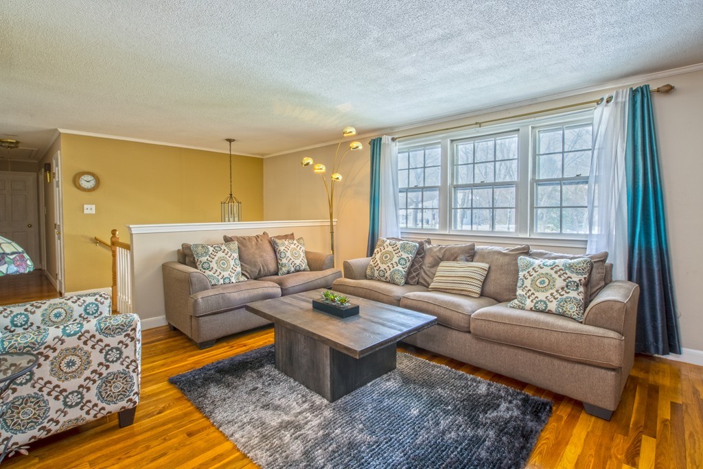 111 Greenwood Road Andover, MA 01810 - Photo 8 of 22 Gallery Image 8