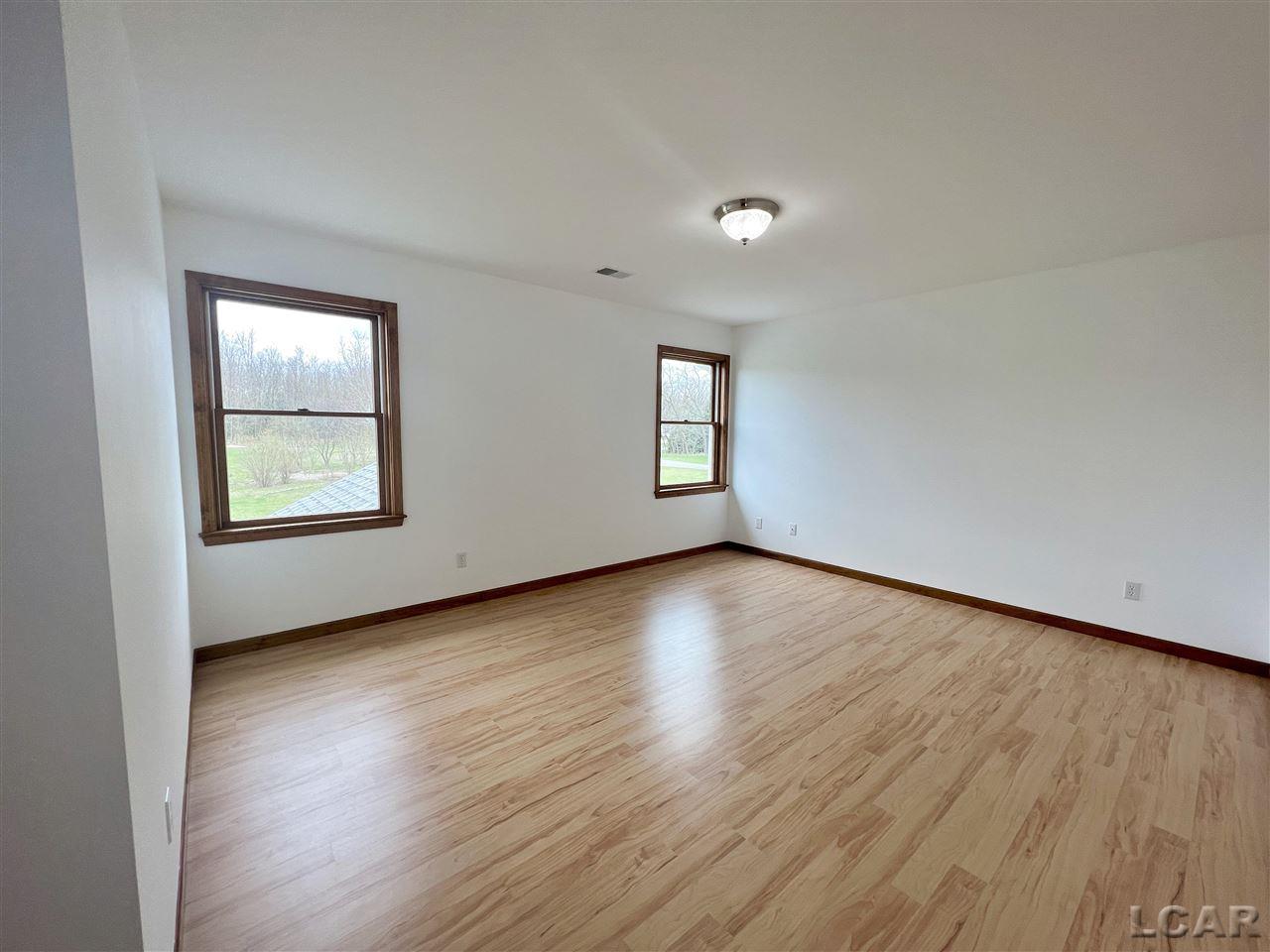2121 Sutton Road Adrian, MI 49221 - Photo 29 of 40 50071503-28.JPG