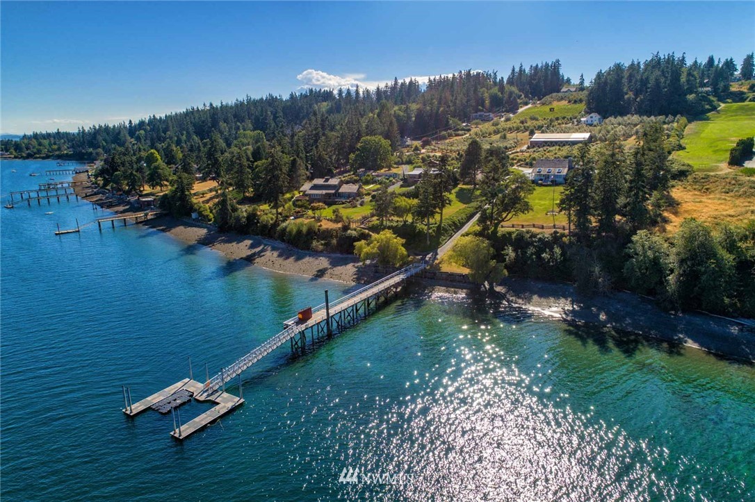 5073 East Bercot Road Freeland, WA 98249 - Photo 1 of 25 Gallery Image 1