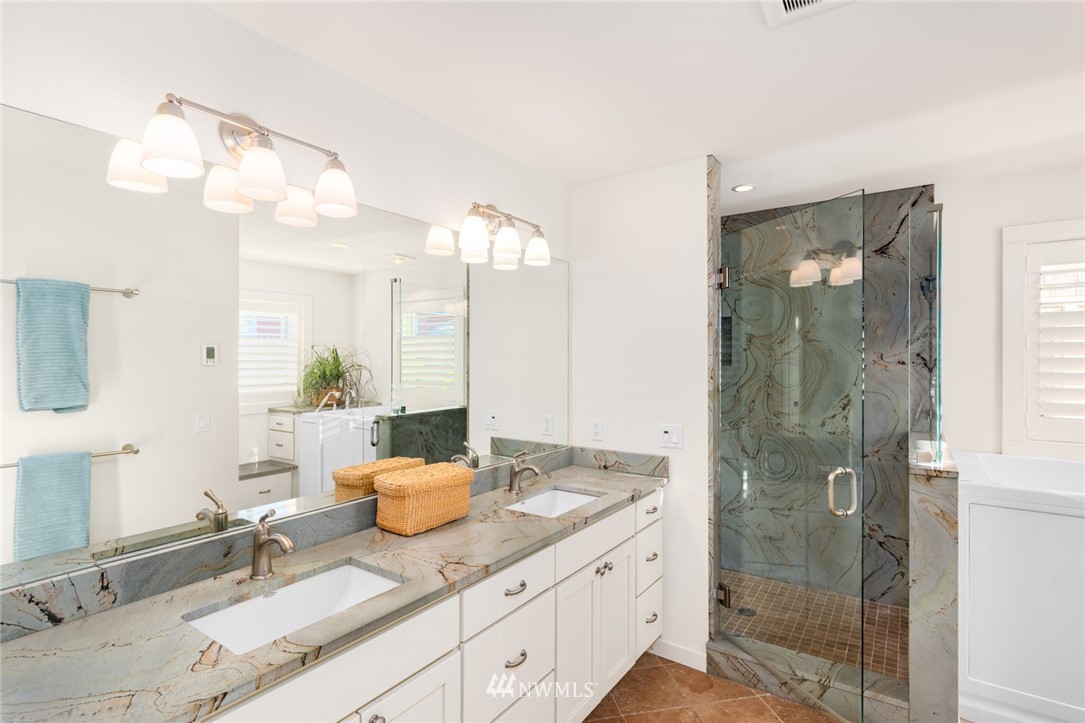 5073 East Bercot Road Freeland, WA 98249 - Photo 13 of 25 Gallery Image 13