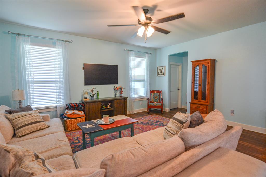 601 Mathew Street Grandview, TX 76050 - Photo 16 of 38