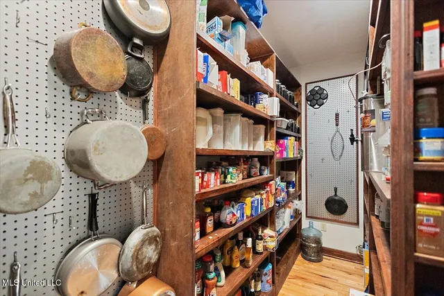 $895,000 | 171 Lone Pine Church Road, Lena, MS 39094