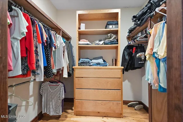 $895,000 | 171 Lone Pine Church Road, Lena, MS 39094