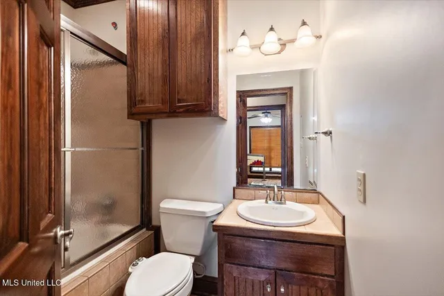 $895,000 | 171 Lone Pine Church Road, Lena, MS 39094