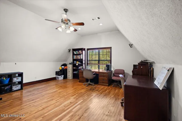 $895,000 | 171 Lone Pine Church Road, Lena, MS 39094