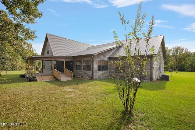 $895,000 | 171 Lone Pine Church Road, Lena, MS 39094