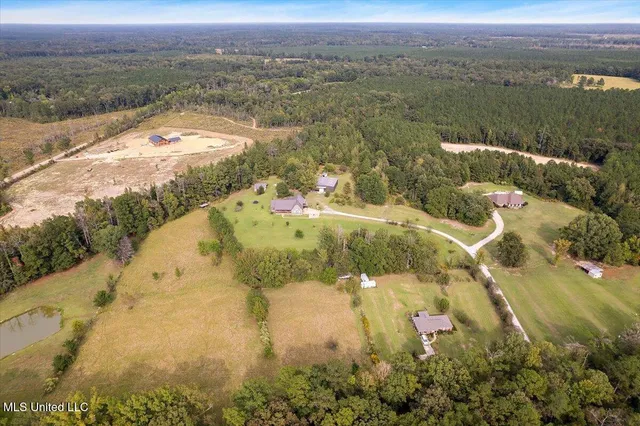 $895,000 | 171 Lone Pine Church Road, Lena, MS 39094