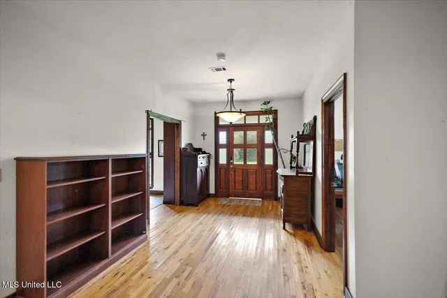 $895,000 | 171 Lone Pine Church Road, Lena, MS 39094