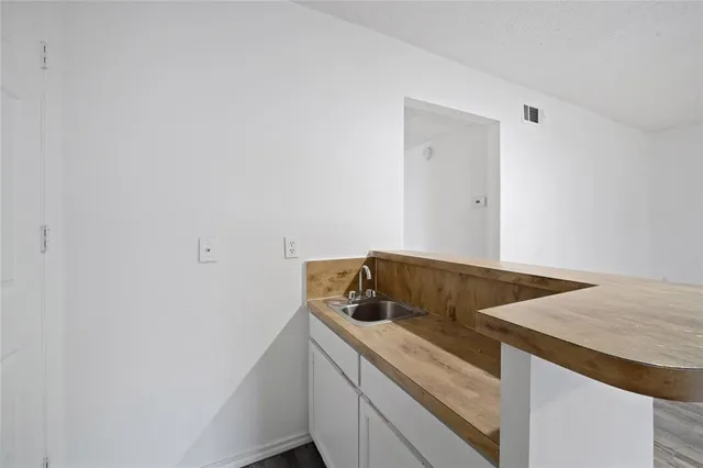 a view of utility room