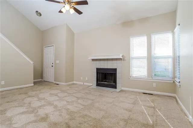 $2,040 | 102 South Janell Drive, Olathe, KS 66061