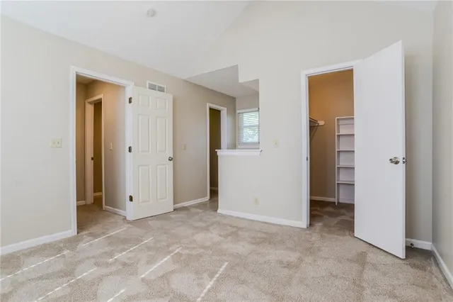 $2,040 | 102 South Janell Drive, Olathe, KS 66061