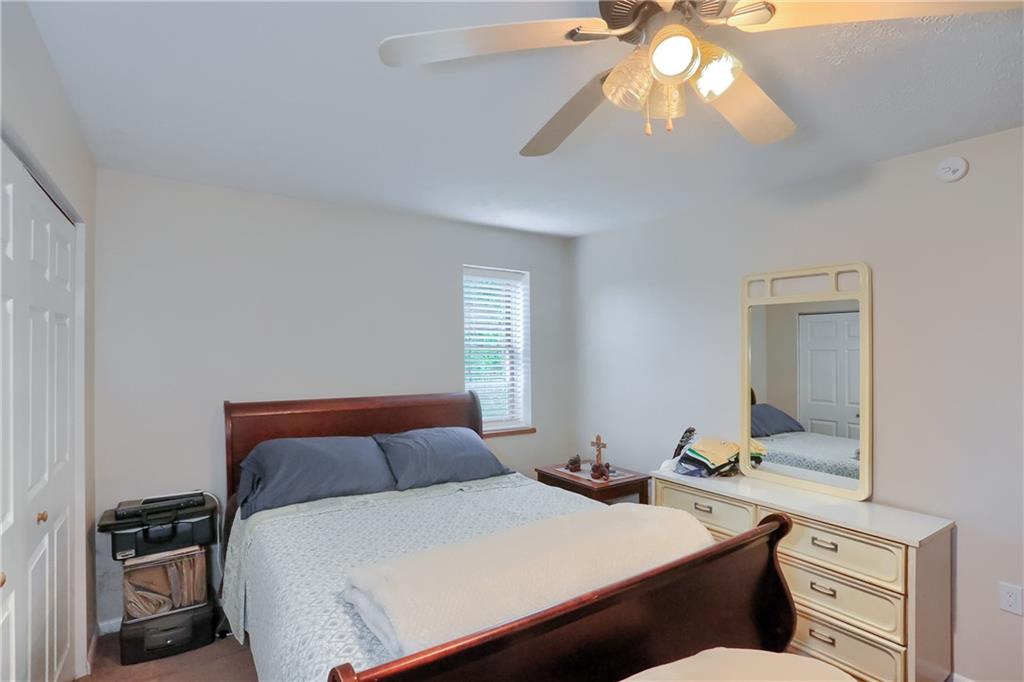 517 Ridge Avenue Carnegie, PA 15106 - Photo 18 of 38 Top Unit - Bedroom.