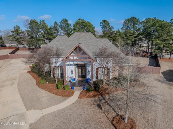 $785,000 | 424 Stonewater Cove, Madison, MS 39110