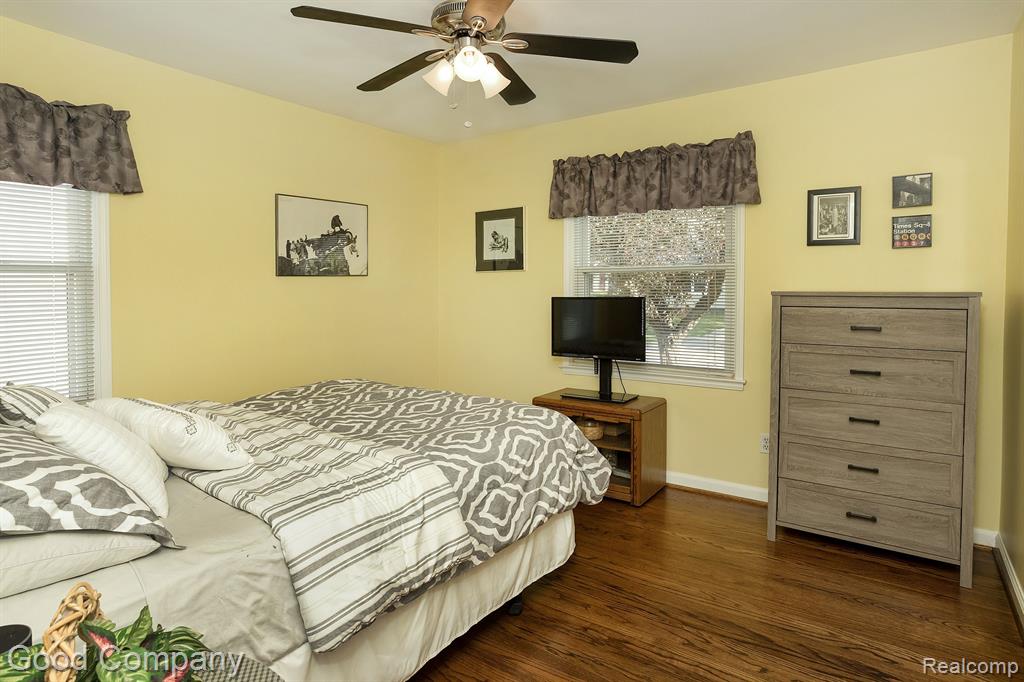 2427 Columbia Road Berkley, MI 48072 - Photo 13 of 38 Gallery Image 13