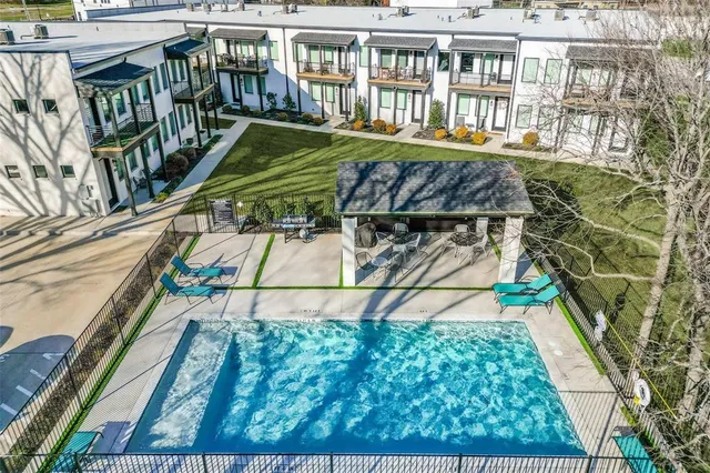 $1,395 | 408 Martin Luther King Junior Boulevard, Unit 105, Waxahachie, TX 75165