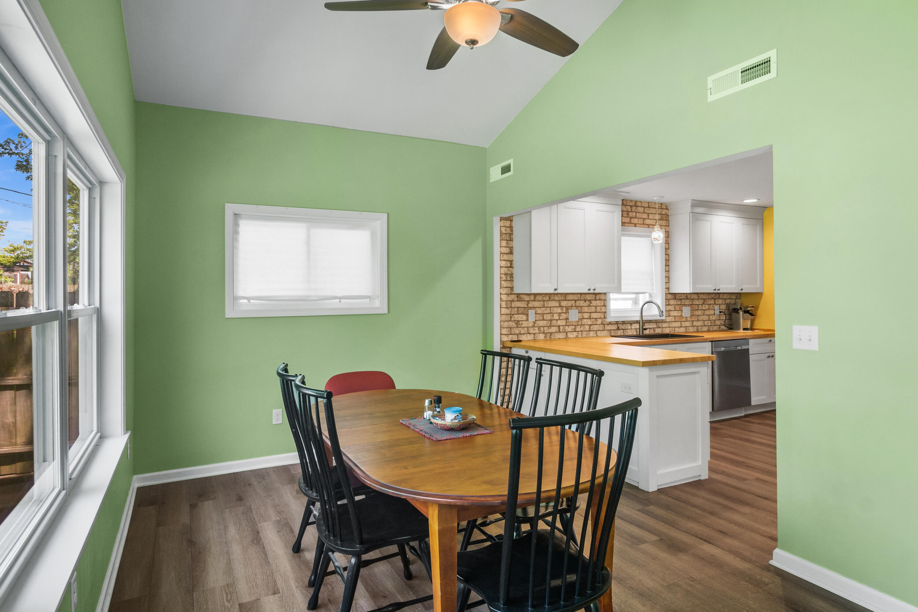 326 Cedar Street Crown Point, IN 46307 - Photo 13 of 20 3000x2000