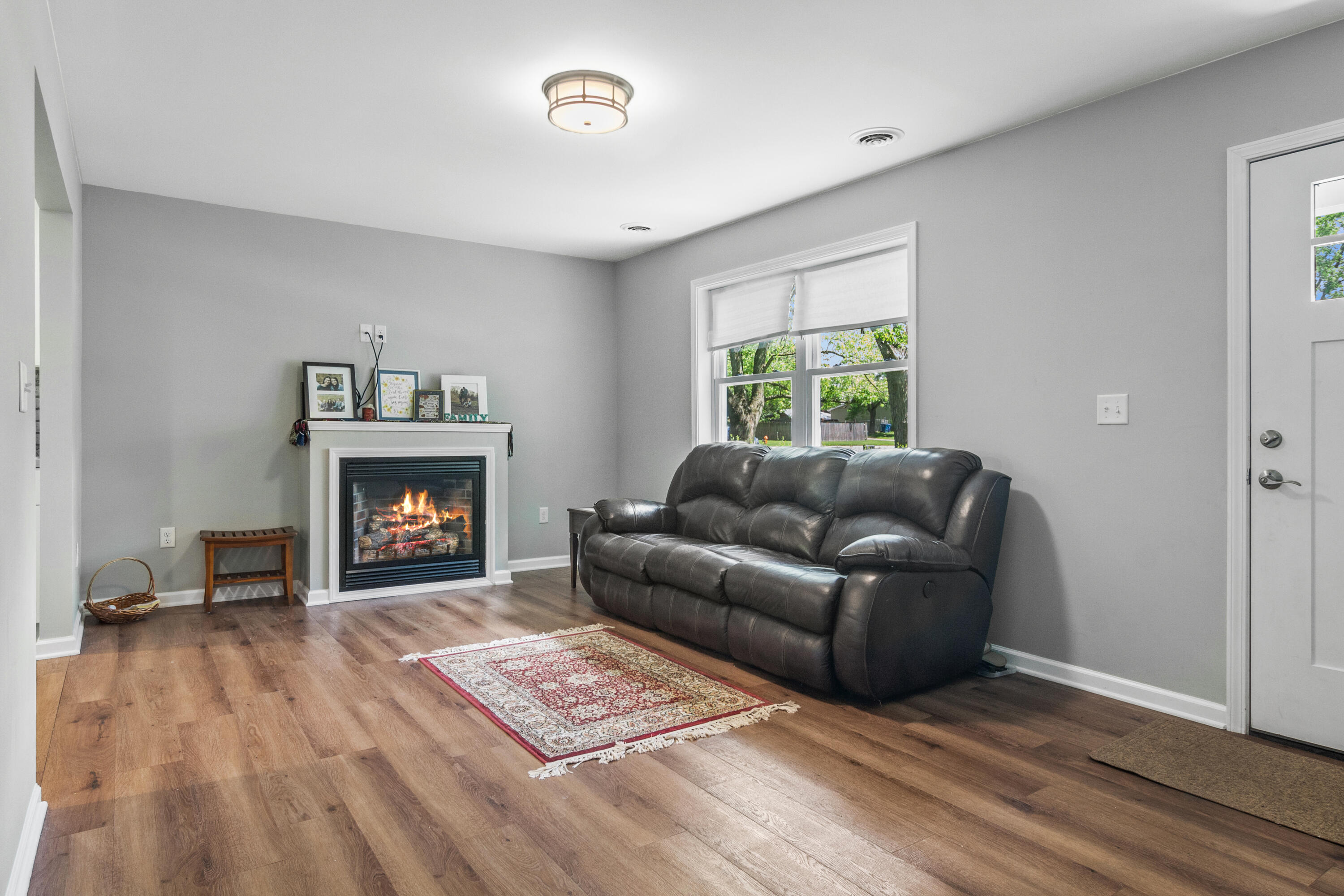 326 Cedar Street Crown Point, IN 46307 - Photo 5 of 20 3000x2000