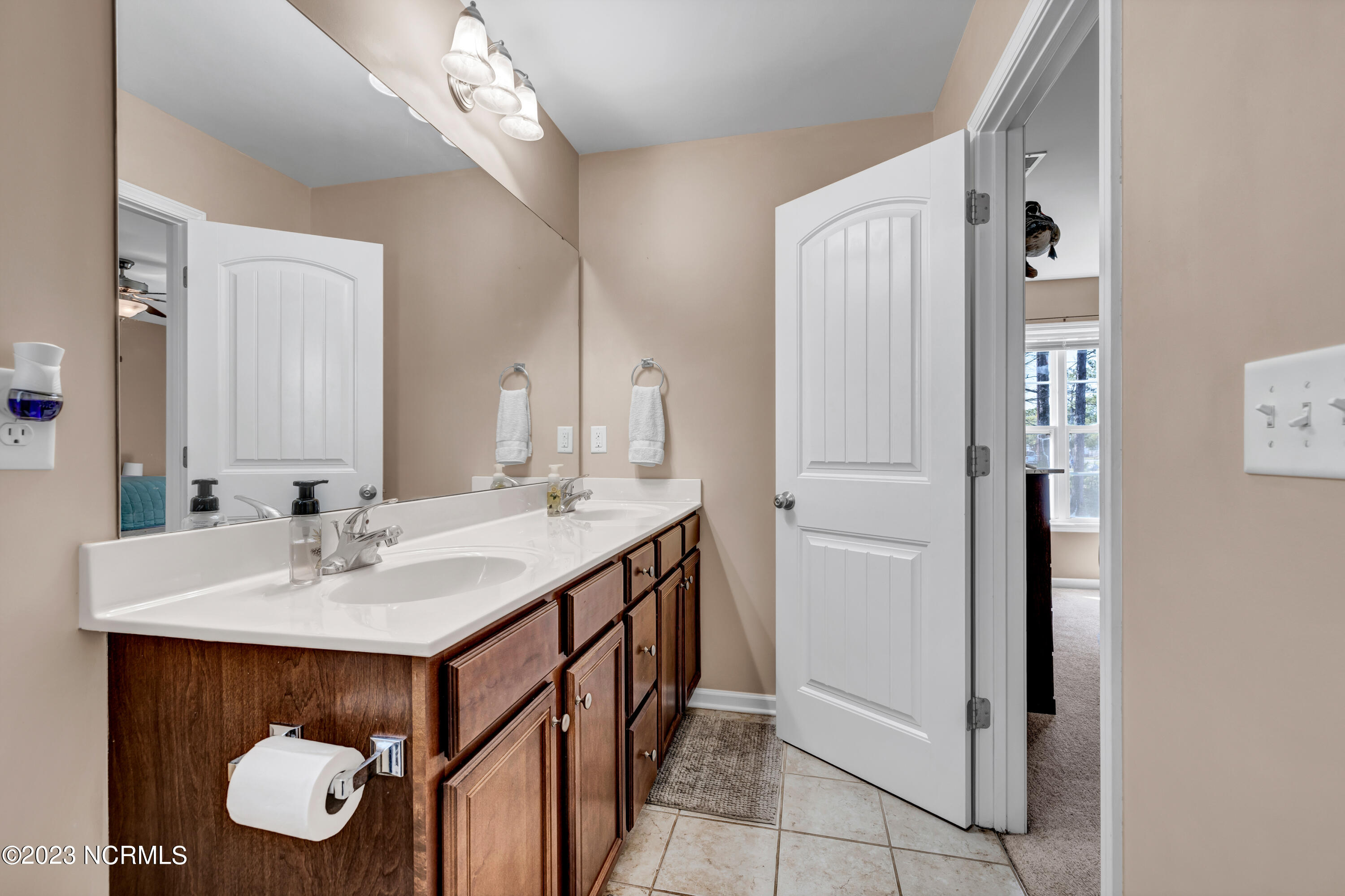 477 Sand Ridge Road Hubert, NC 28539 - Photo 21 of 25 Master Bath
