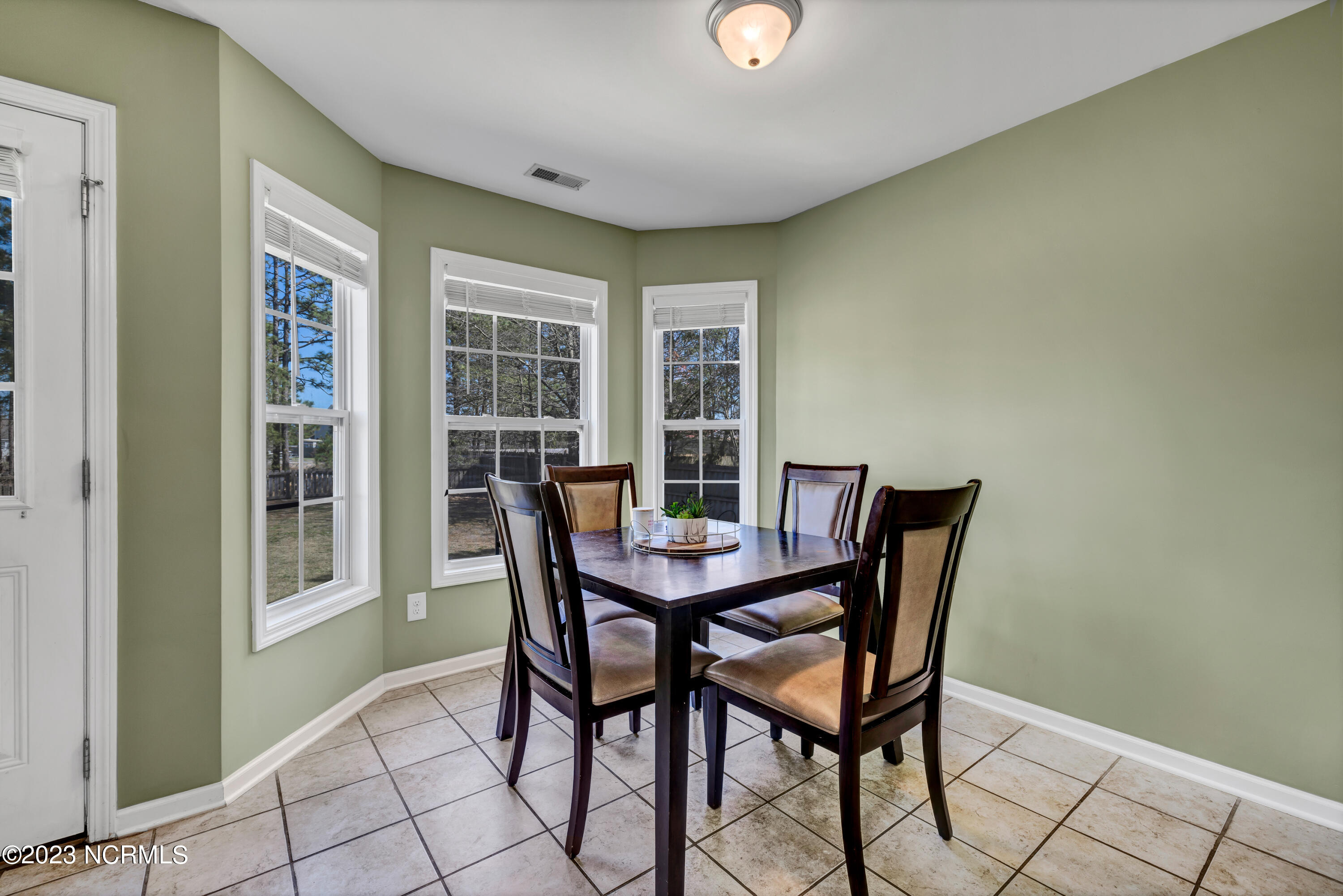 477 Sand Ridge Road Hubert, NC 28539 - Photo 4 of 25 Dining Area