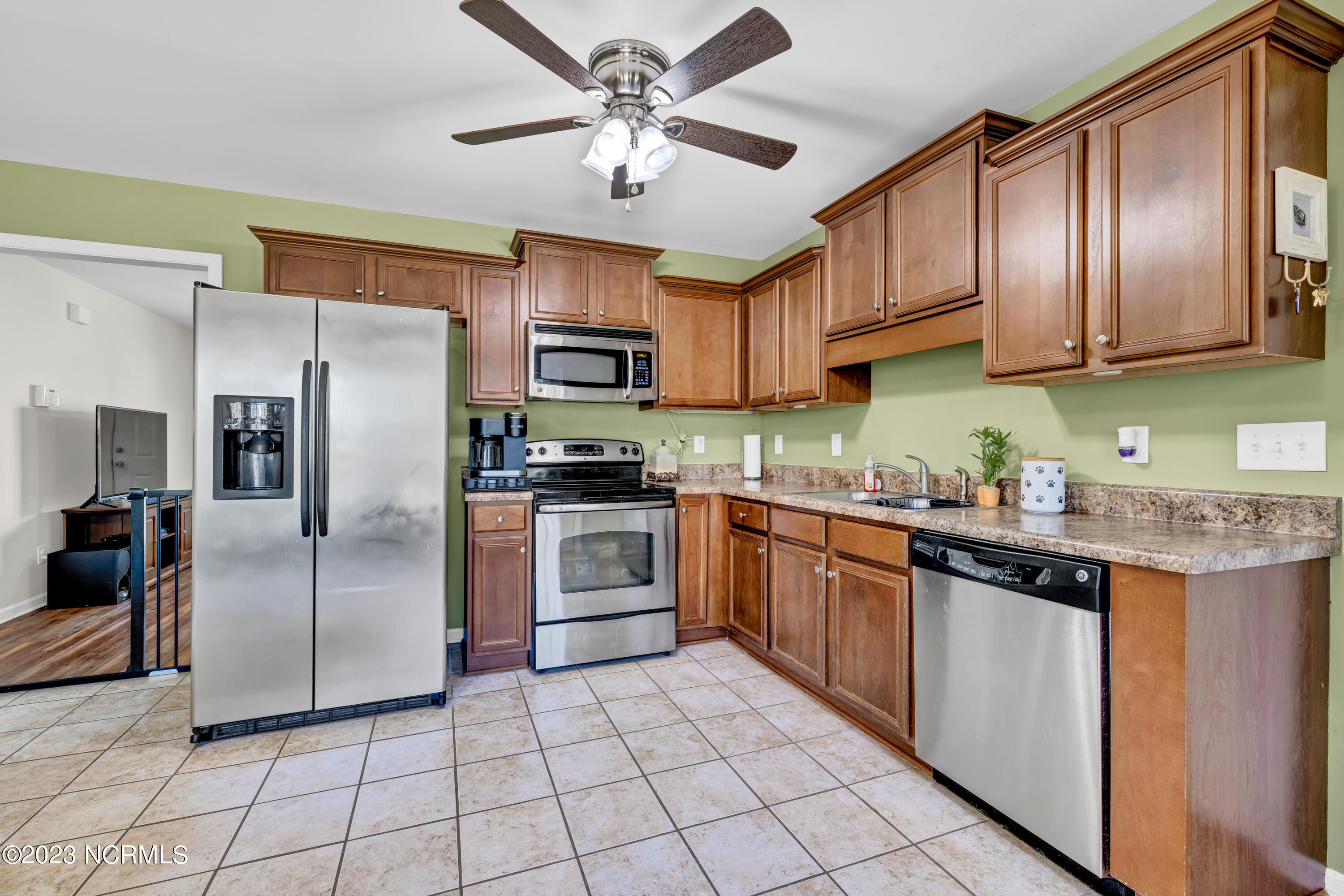 477 Sand Ridge Road Hubert, NC 28539 - Photo 6 of 25 Kitchen