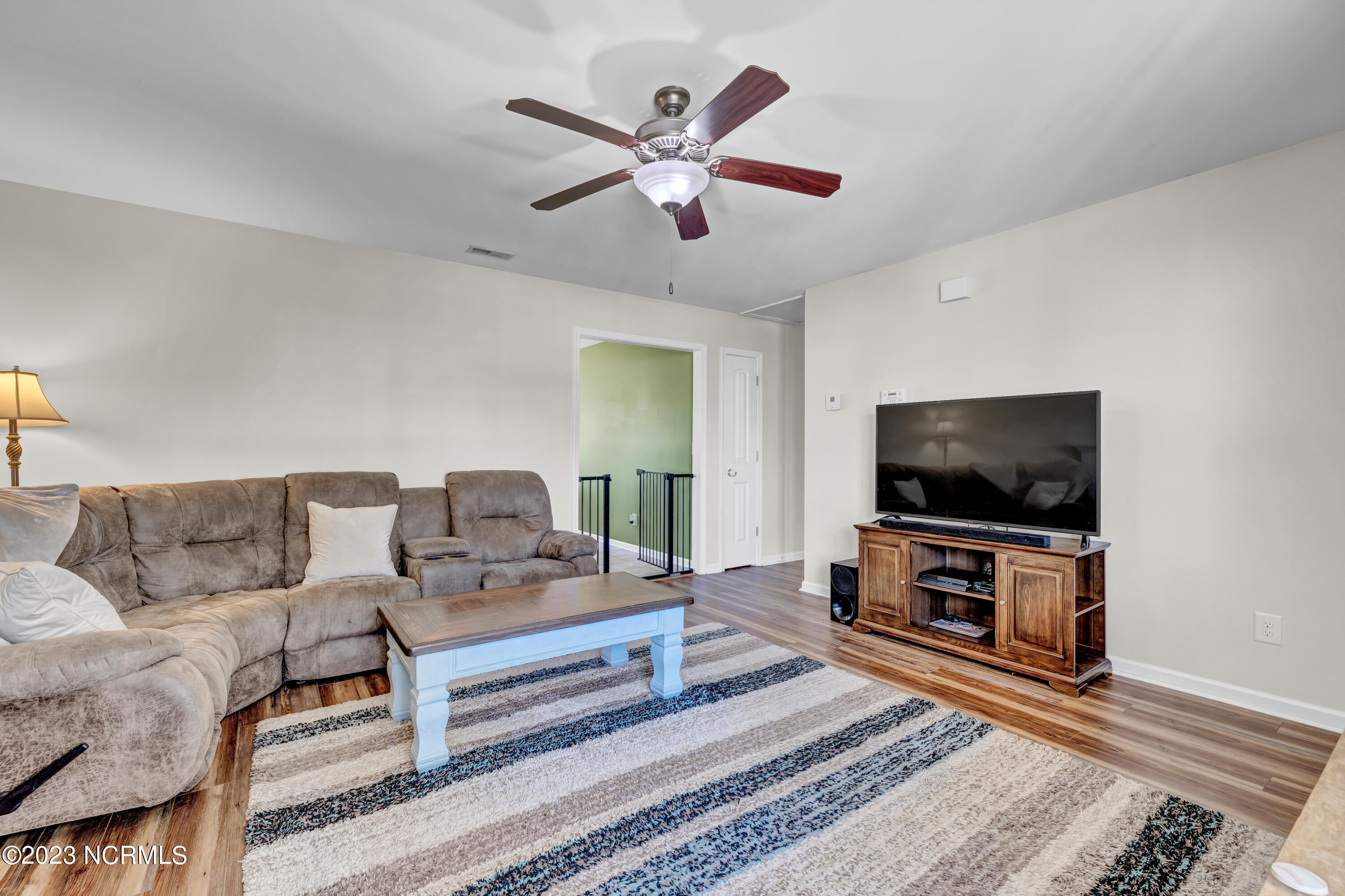 477 Sand Ridge Road Hubert, NC 28539 - Photo 9 of 25 Living Room