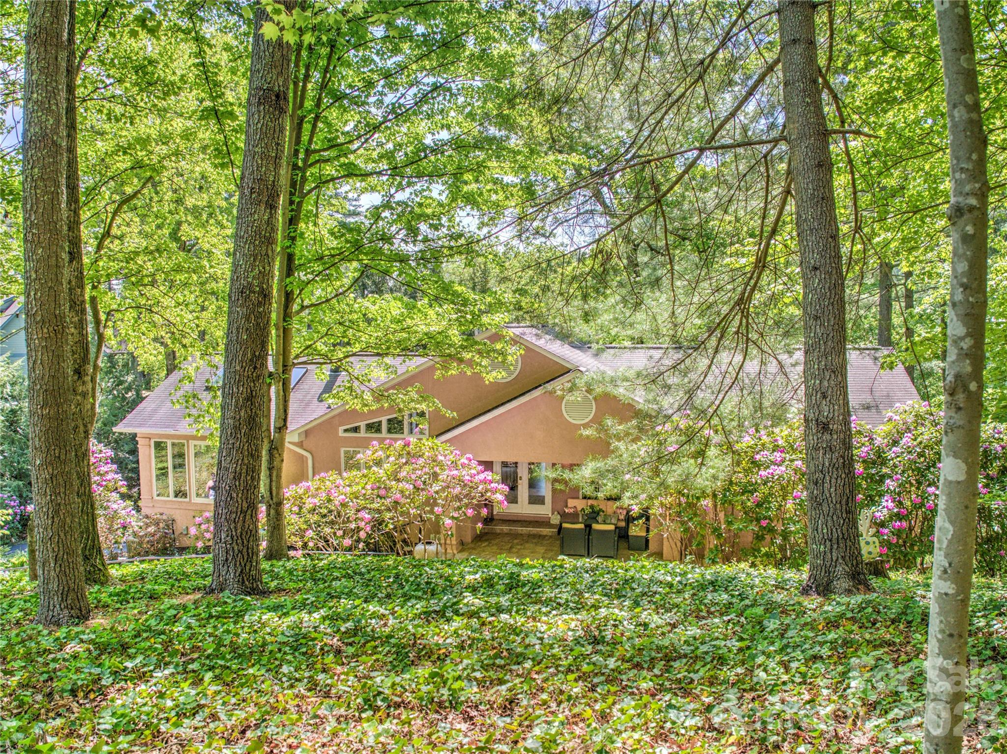 200 Robinhood Road Asheville, NC 28804 - Photo 2 of 48