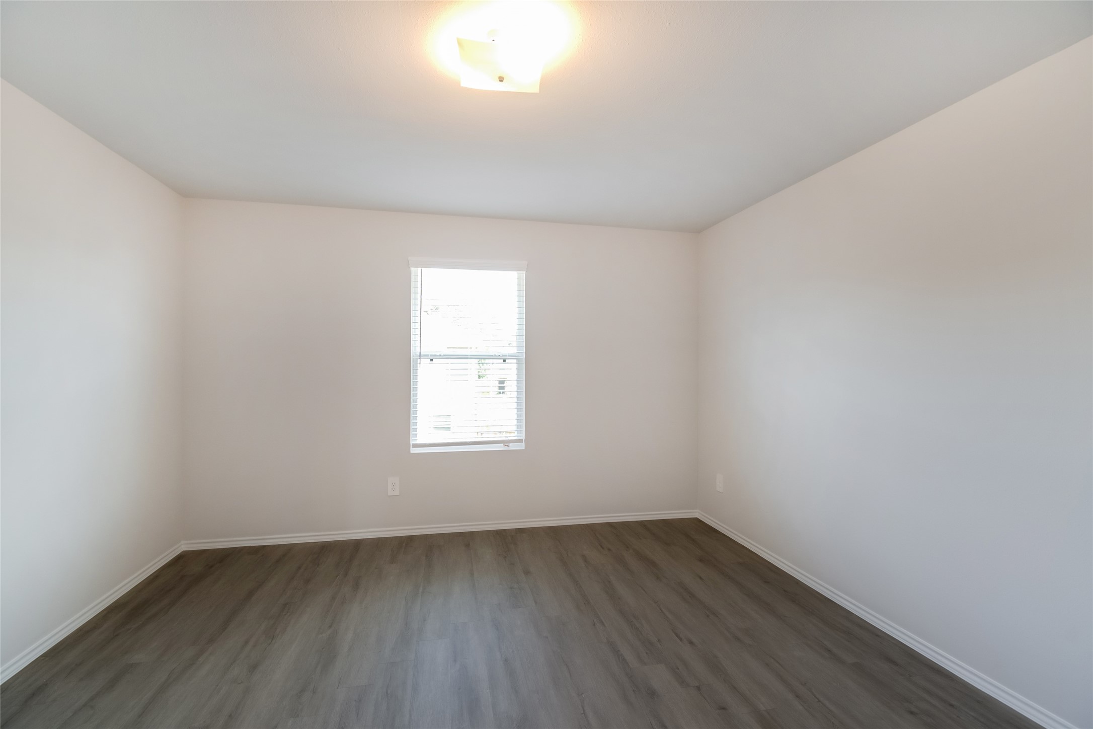 4930 Giant Sequoia Way Spring, TX 77373 - Photo 11 of 16 Photos may be representative of the floor plan and not the exact home. Finishes, layout, and features of the actual property for lease may vary.