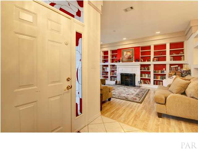 517 Turnberry Road Cantonment, FL 32533 - Photo 5 of 24 Gallery Image 5