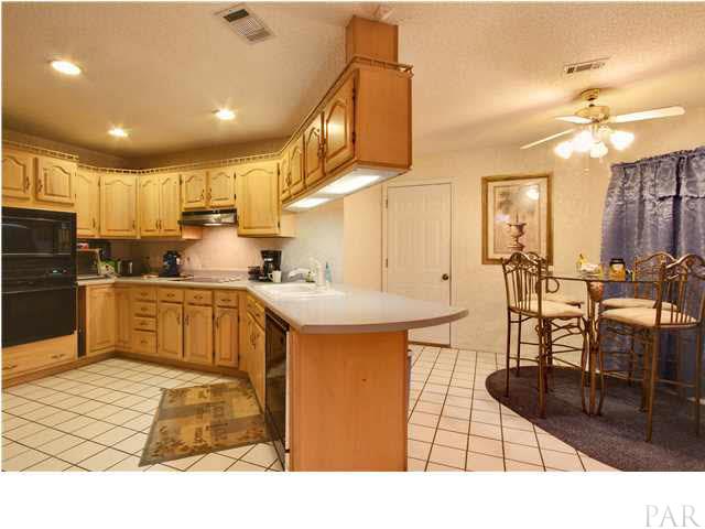 517 Turnberry Road Cantonment, FL 32533 - Photo 8 of 24 Gallery Image 8