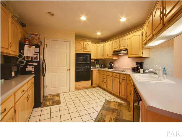 517 Turnberry Road Cantonment, FL 32533 - Photo 9 of 24 Gallery Image 9