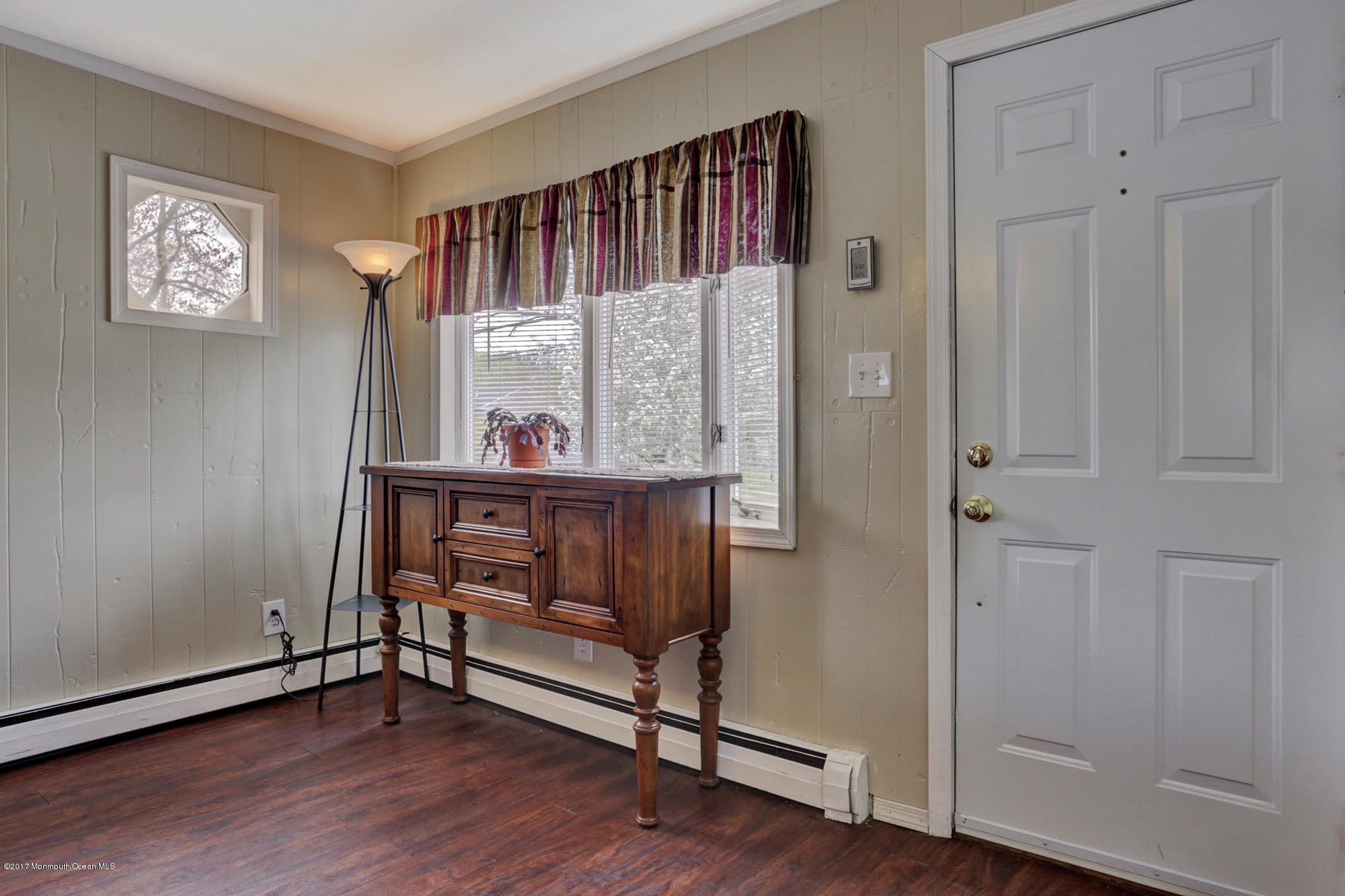 103 Ravine Drive Matawan, NJ 07747 - Photo 7 of 17 IMG_9685_6_7_8_9_fused