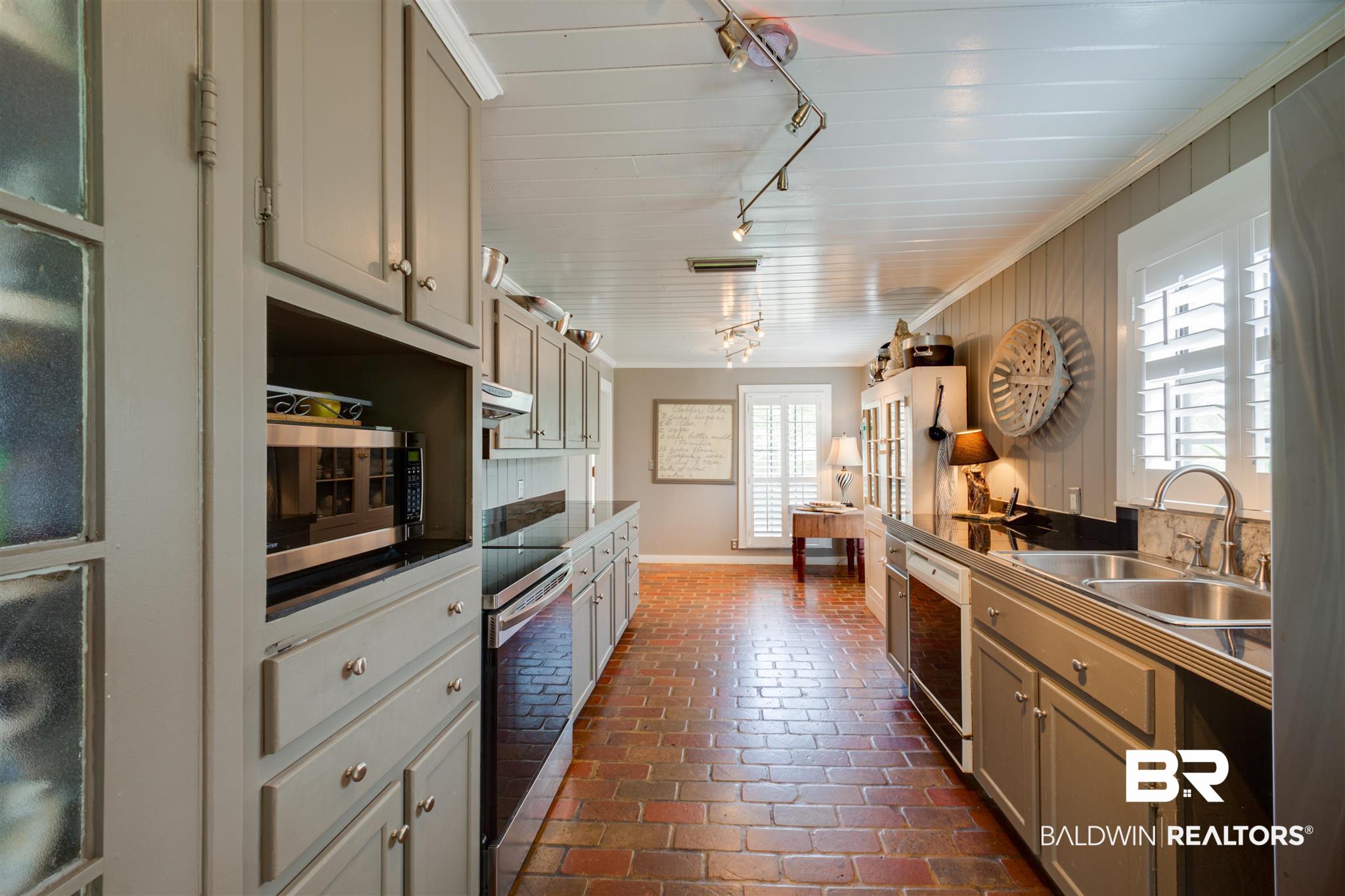345 Liberty Street Fairhope, AL 36532 - Photo 15 of 26