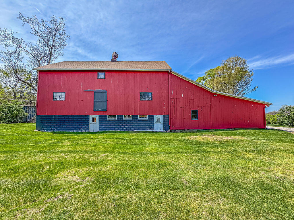 3361 South Pipestone Road Sodus, MI 49126 - Photo 59 of 66 3361S.PipestoneRd-68