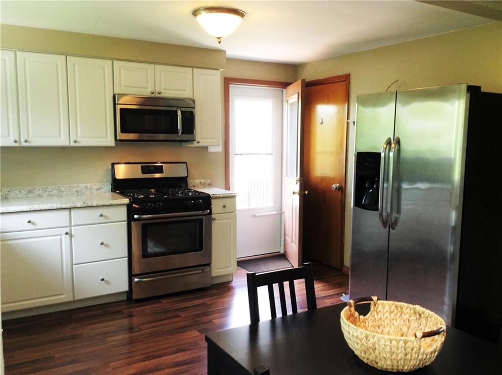 122 Bell Court Road McKees Rocks, PA 15136 - Photo 4 of 21