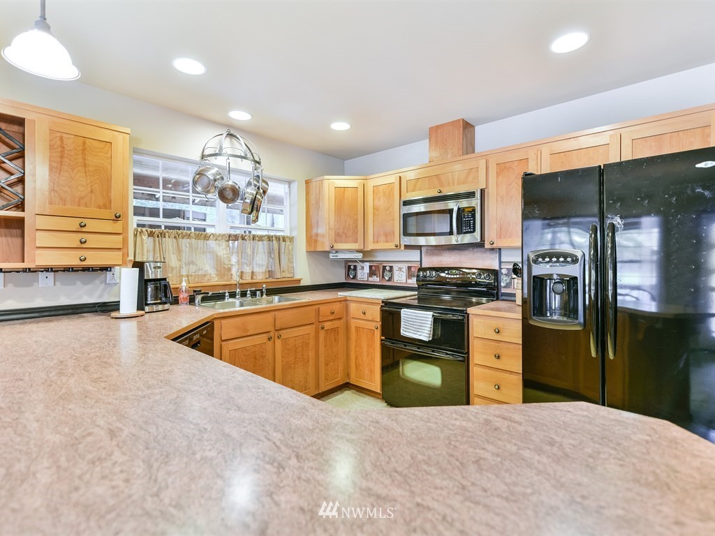 24101 South Lake Roesiger Road Snohomish, WA 98290 - Photo 5 of 24