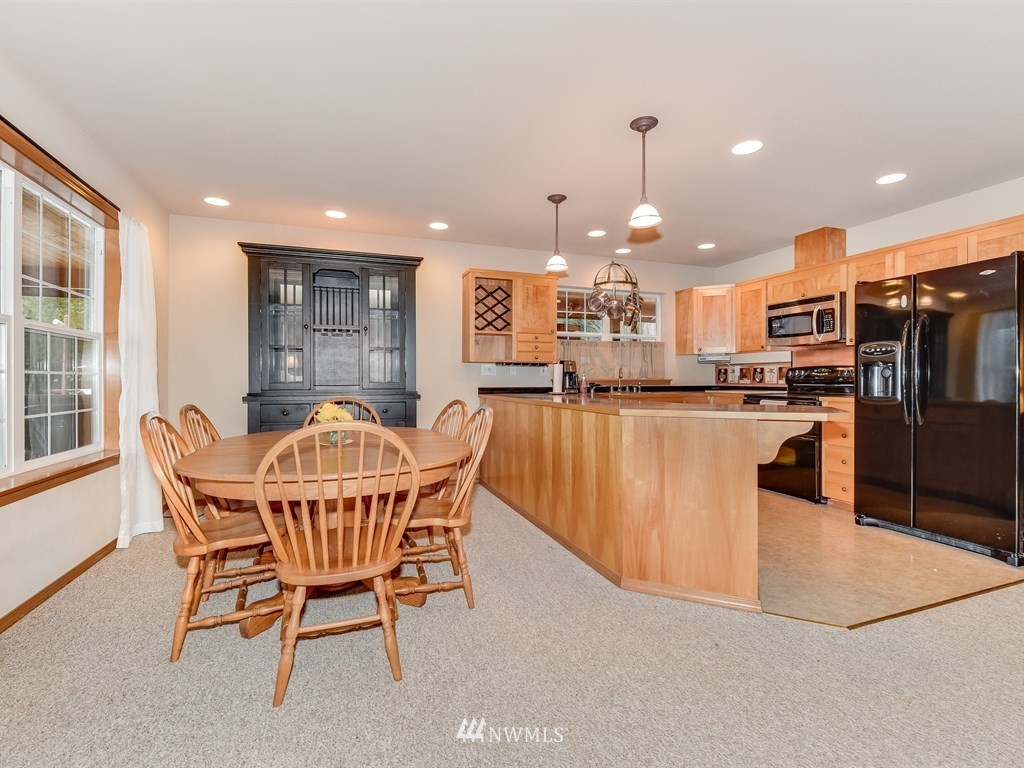 24101 South Lake Roesiger Road Snohomish, WA 98290 - Photo 9 of 24