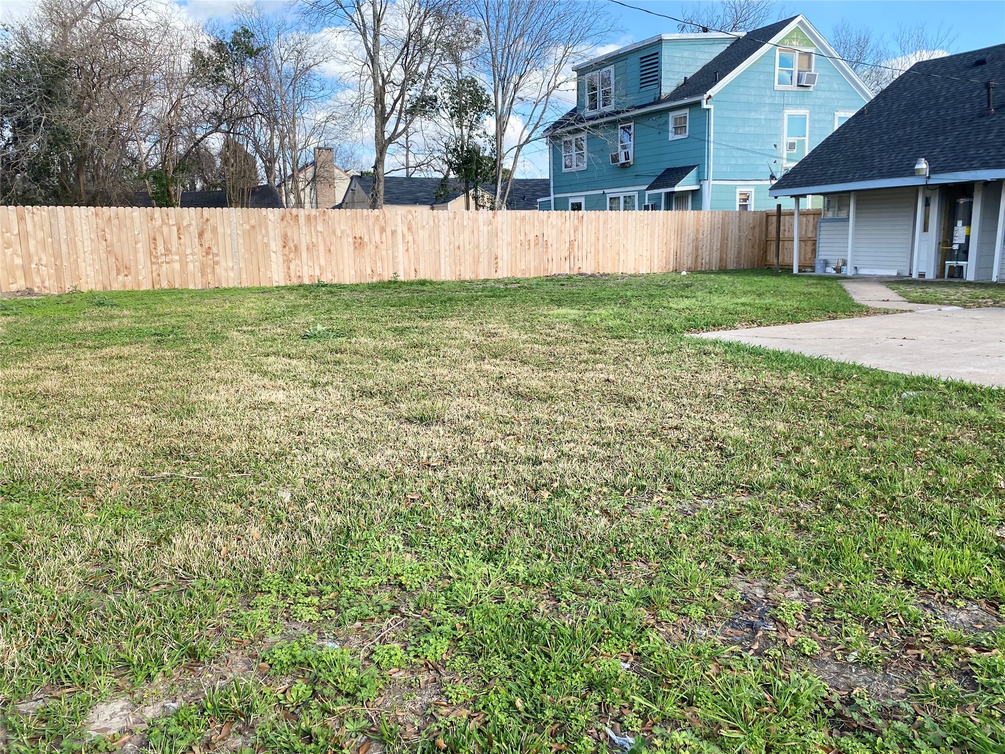 4901 Winnetka Street Houston, TX 77021 - Photo 42 of 45 a view of a yard